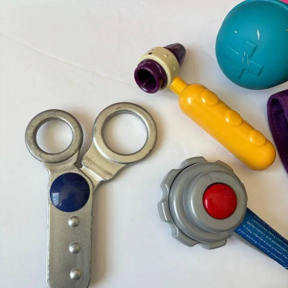 BToys Kids Pretend Play Medical Playset Doctor Kit - Picture 4 of 4